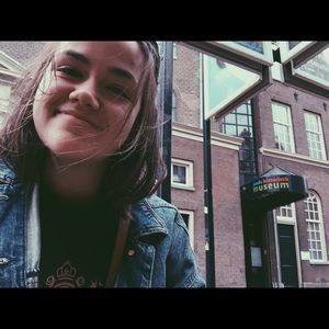 Meet your Posher, Kami